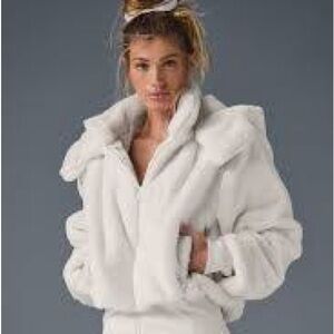 Alo foxy faux fur jacket
